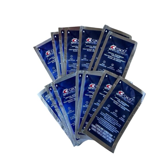 Crest 3D Whitestrips 14 Treatments (28 Strips) (Open Box) Expires 04/2027 - Picture 2 of 5